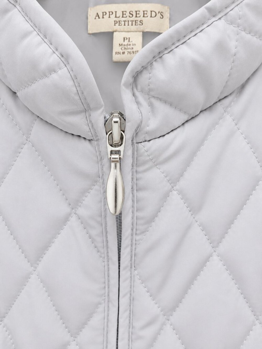 Appleseed’s Petites Lightweight Light Gray Diamond Quilted Zip Vest PL NEW - Picture 9 of 15
